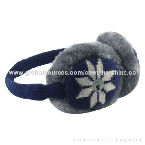 Snowflake Jacquard Bluetooth Earmuff with 3.5mm Jack, Made of 100% Acrylic